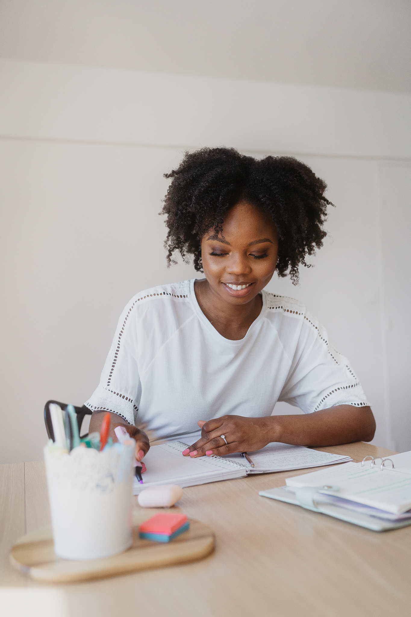 Happiness-Coffee_Développement-Personnel-Coaching_Créer-Son-Entreprise_Dorine-Tine-Multi_Passionnée_Entrepreneure_Experte-Branding_Marketing-Digital_Coach-Certifiée2.jpg
